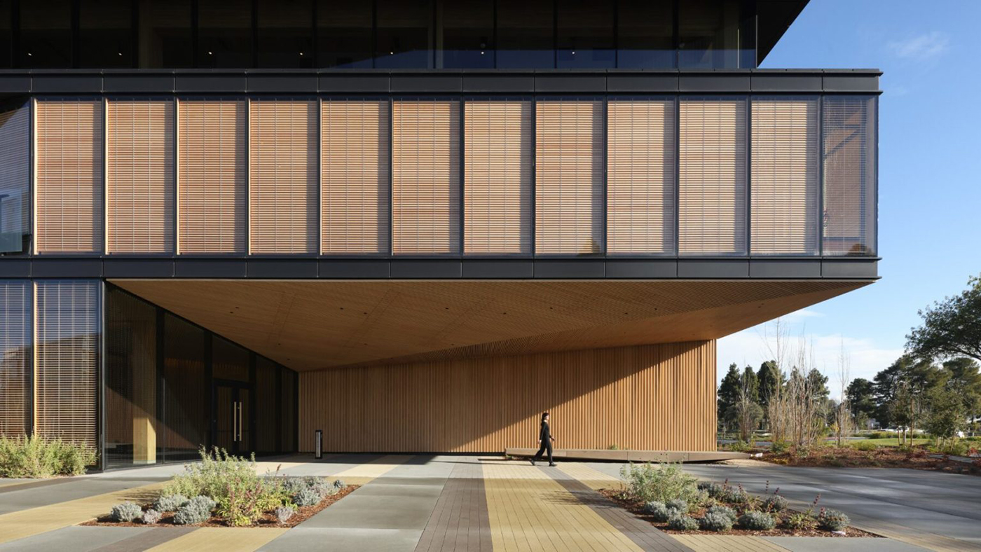Google edificio de madera masiva